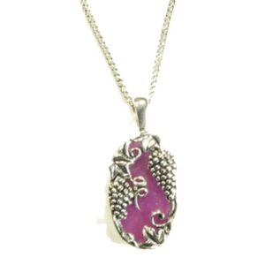 grapevine-lois-wagner-scenic-silhouettes-necklace@2x